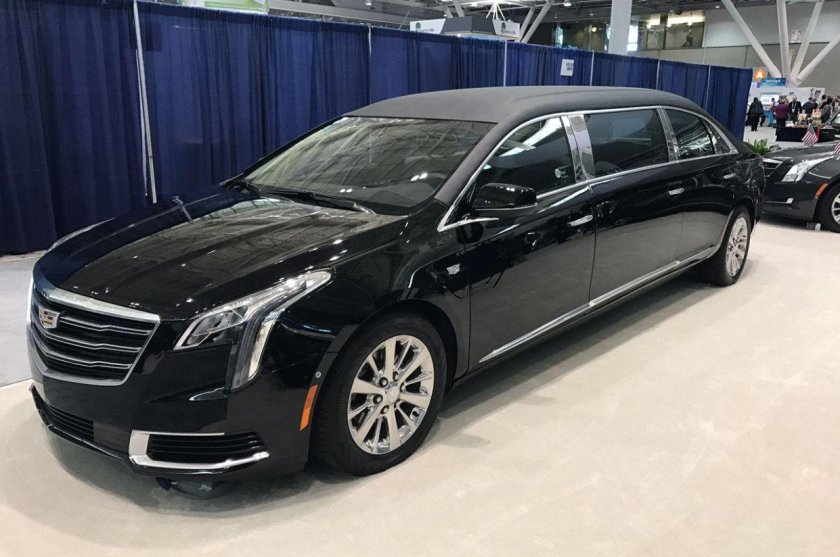 Cadillac xts Limousine