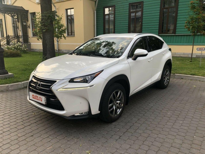 Лексус NX 200