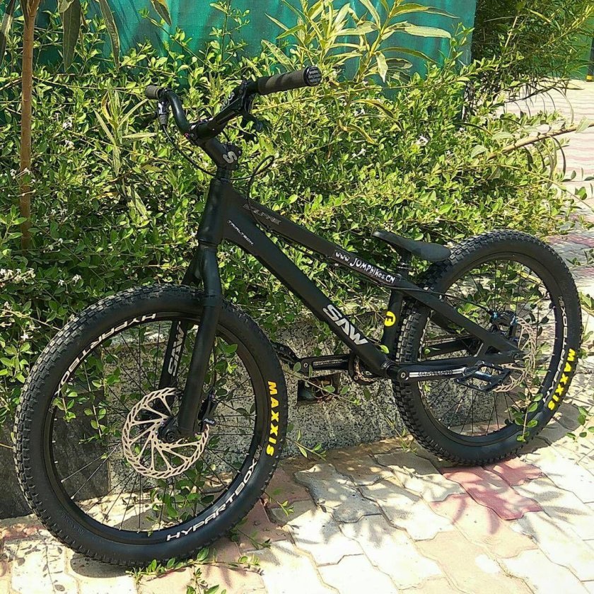 Стрит триал Santa Cruz