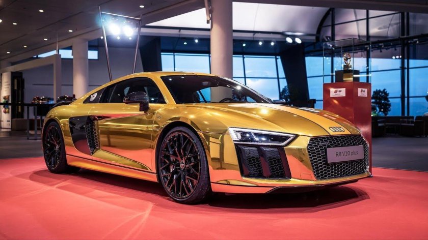 Audi r8 Gold