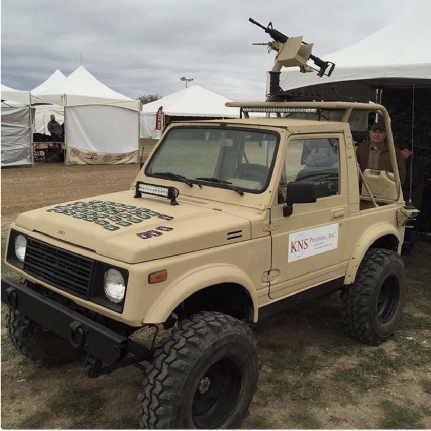 Suzuki Samurai военный