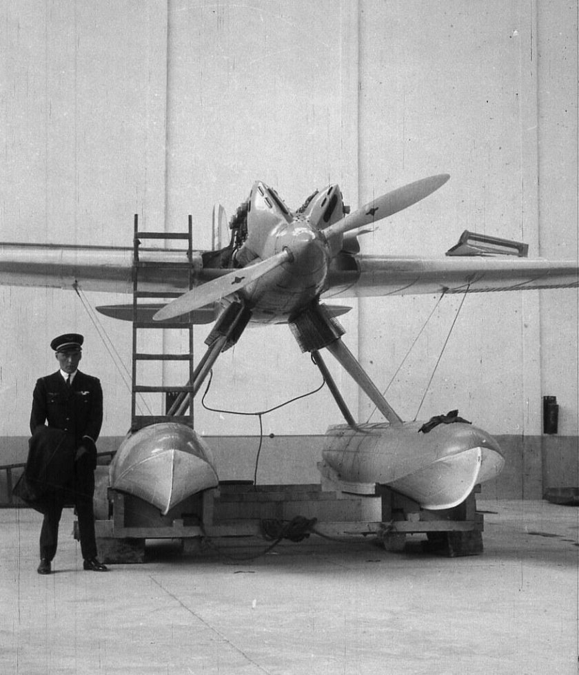 Гидросамолет дизельпанк