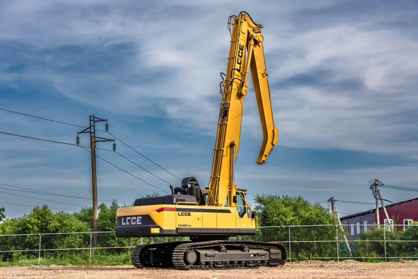 Экскаватор sdlg