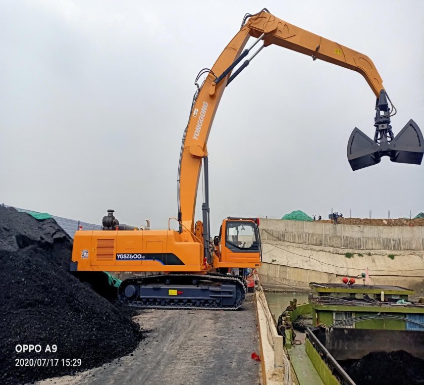 Перегружатель металлолома