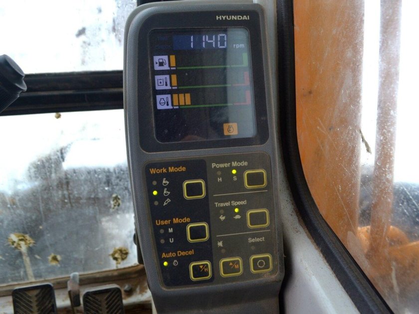 Панель управления экскаватора Хендай 170