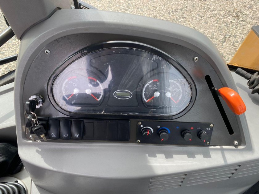 Экскаватор-погрузчик Bizon 888, 2022