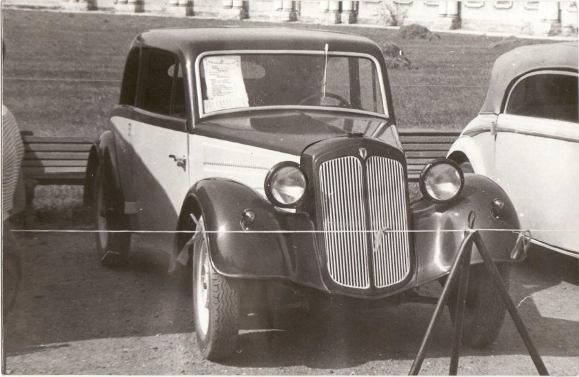 Автомобиль dkw f8