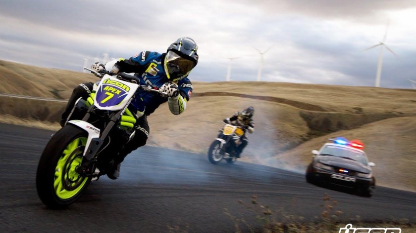 Гонка на мотоциклах