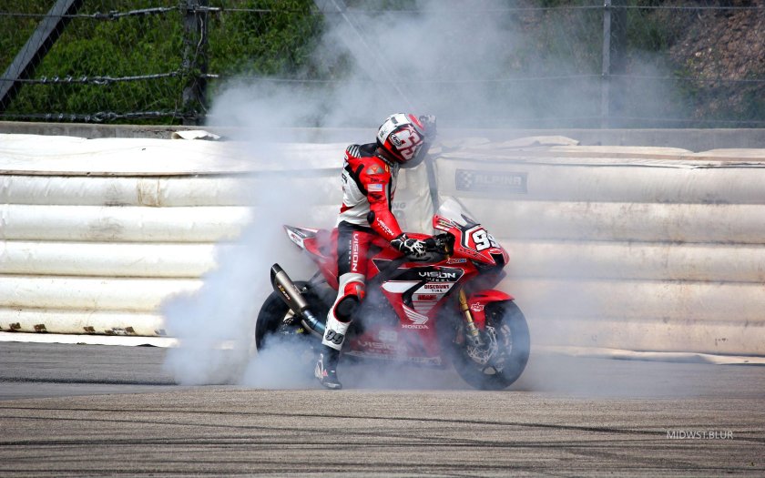 Мото Минимализм