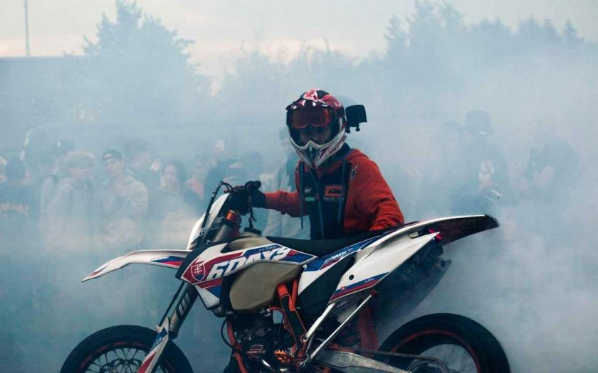 Бернаут супермото