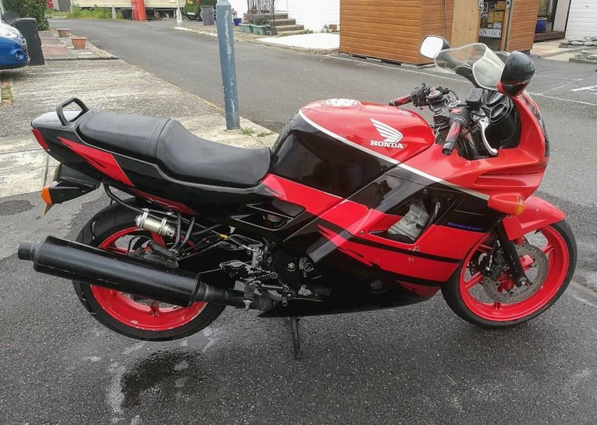 Honda cbr 600 f2