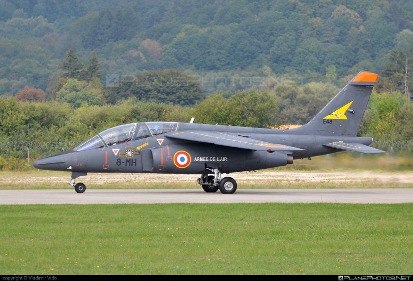 Alpha jet e