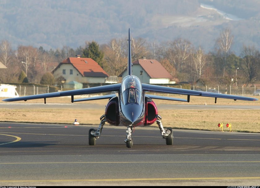 Альфа джет самолет