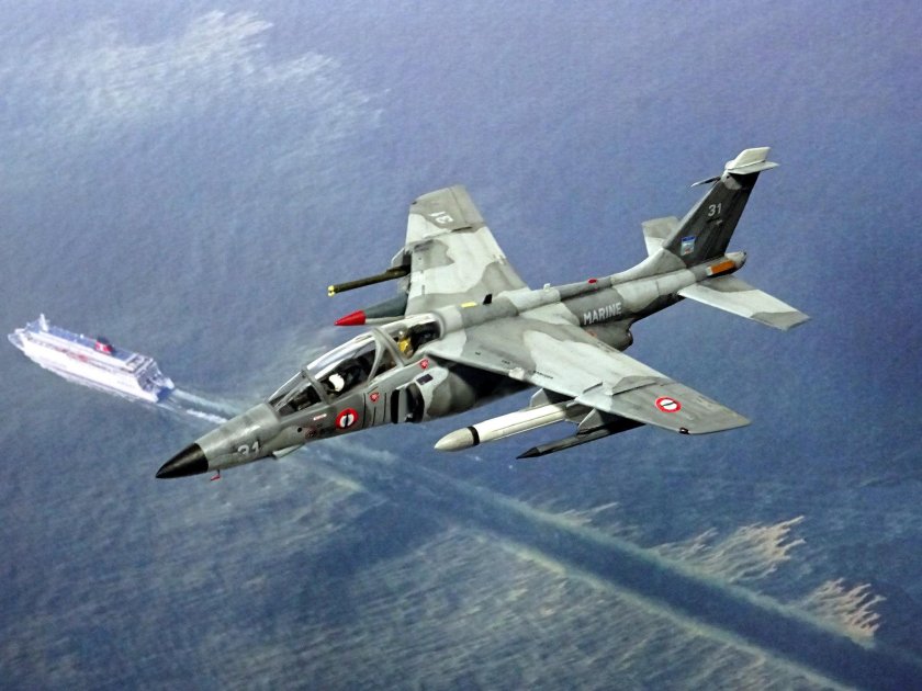 Alpha Jet самолет