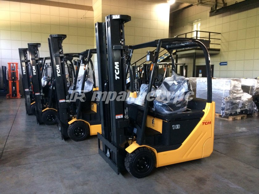 Трехопорный погрузчик