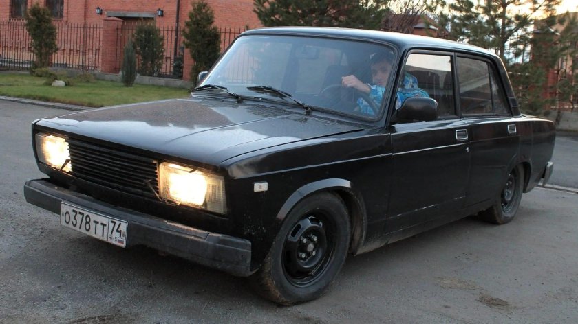 ВАЗ 2105 черная