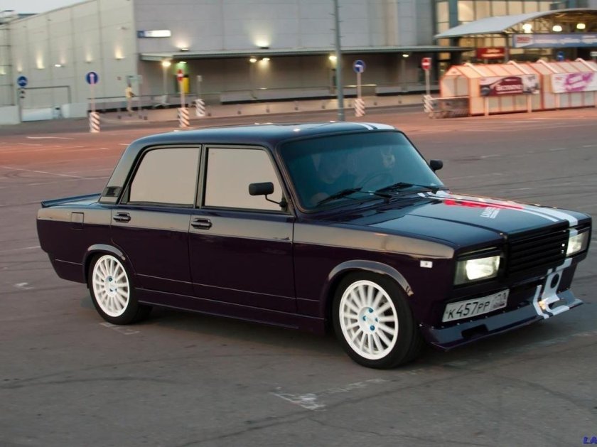 ВАЗ 2107 тюнингованная