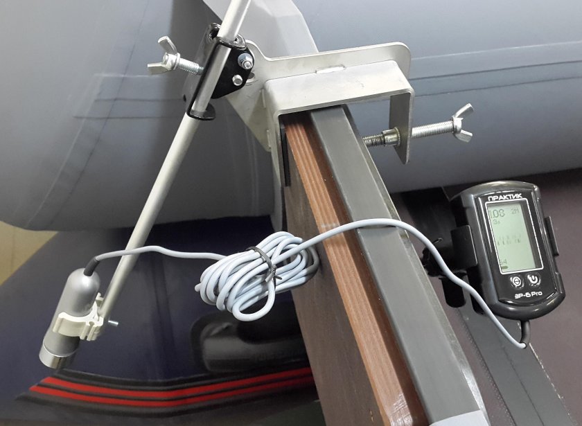 Держатель датчика эхолота Практик 8