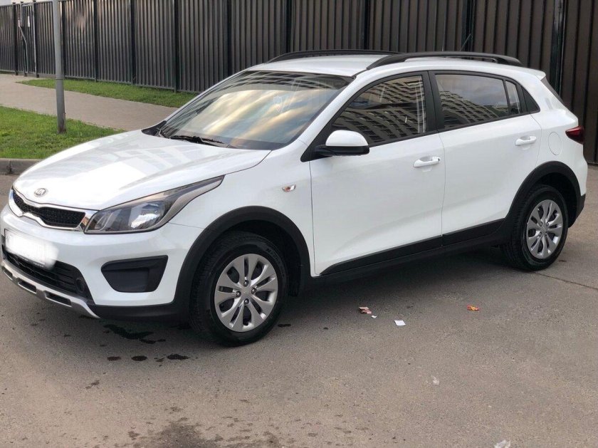 Kia Rio x-line белая
