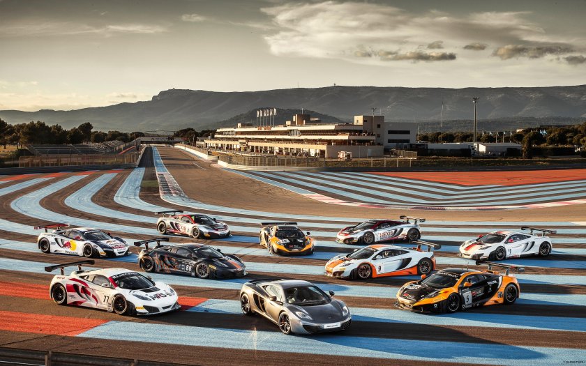 Макларен МП 12с