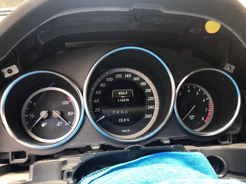 Приборная панель мерседес