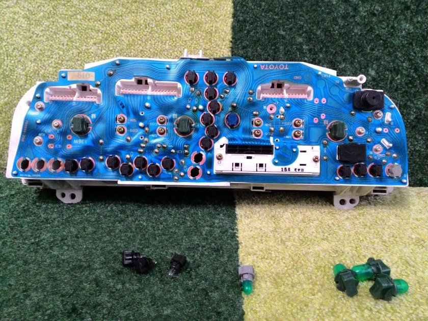 Toyota Carina лампы щитка приборов