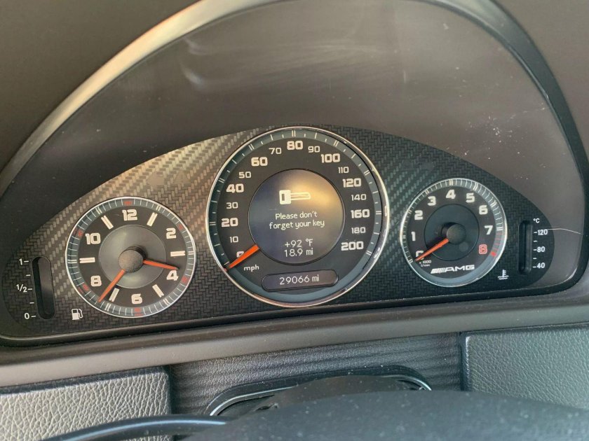 Приборная панель Мерседес w211