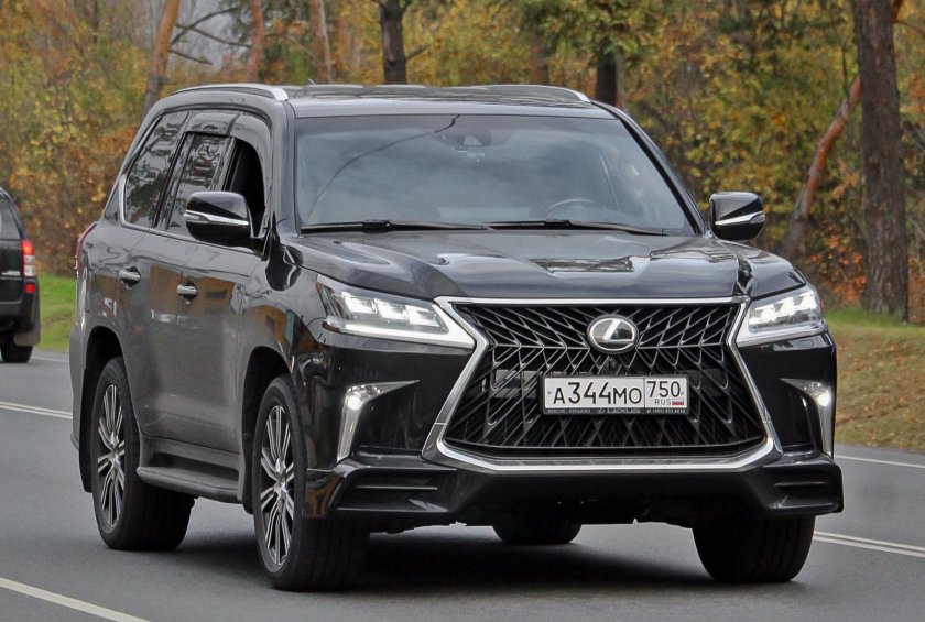 Лексус ЛХ 750