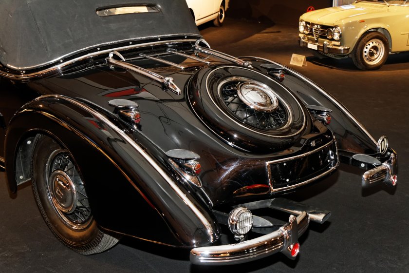 Аугуст Хорьх