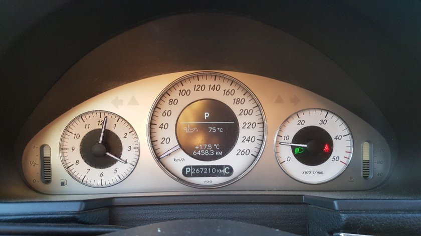 Щиток приборов Мерседес w211