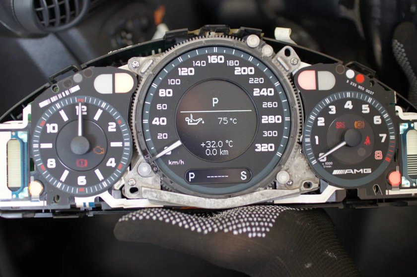 Приборная панель Мерседес w211