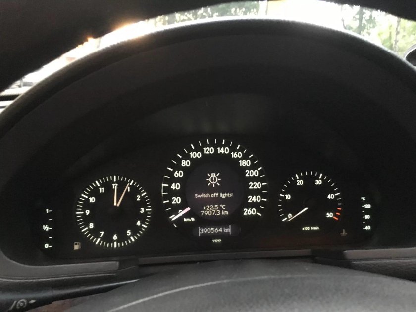 Приборная панель Мерседес w211