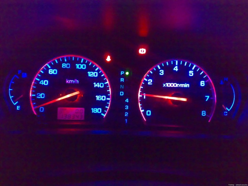 Шариот Грандис подсветка приборной панели