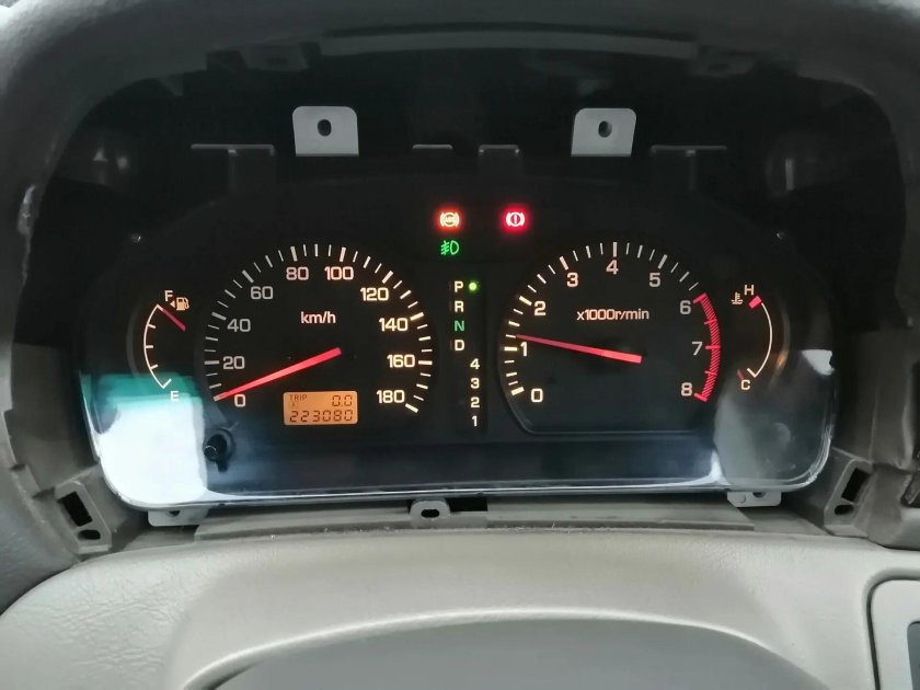 Шариот Грандис подсветка приборной панели