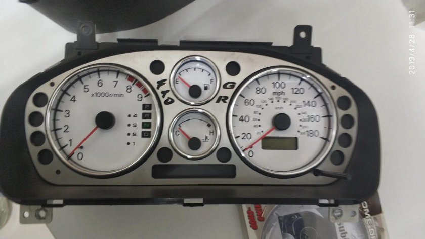 Панель приборов Mitsubishi FTO