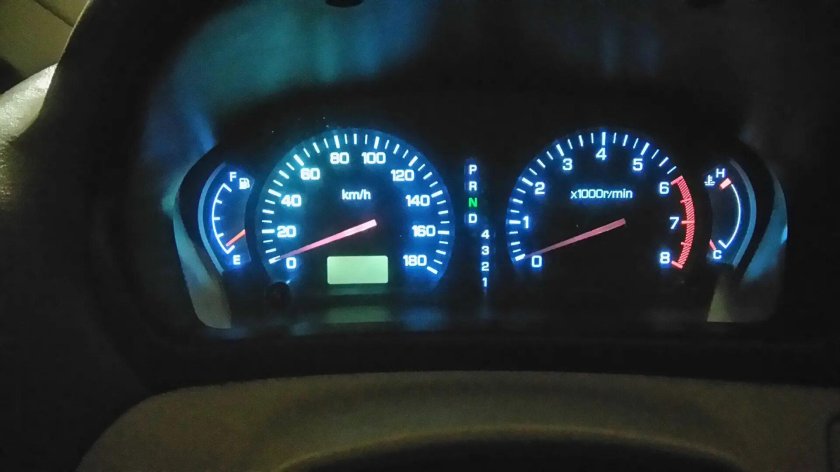 Mitsubishi Galant 1998 приборная панель