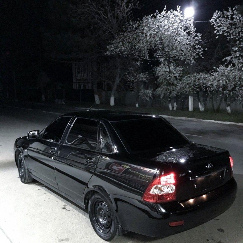 Приора 2 седан черная