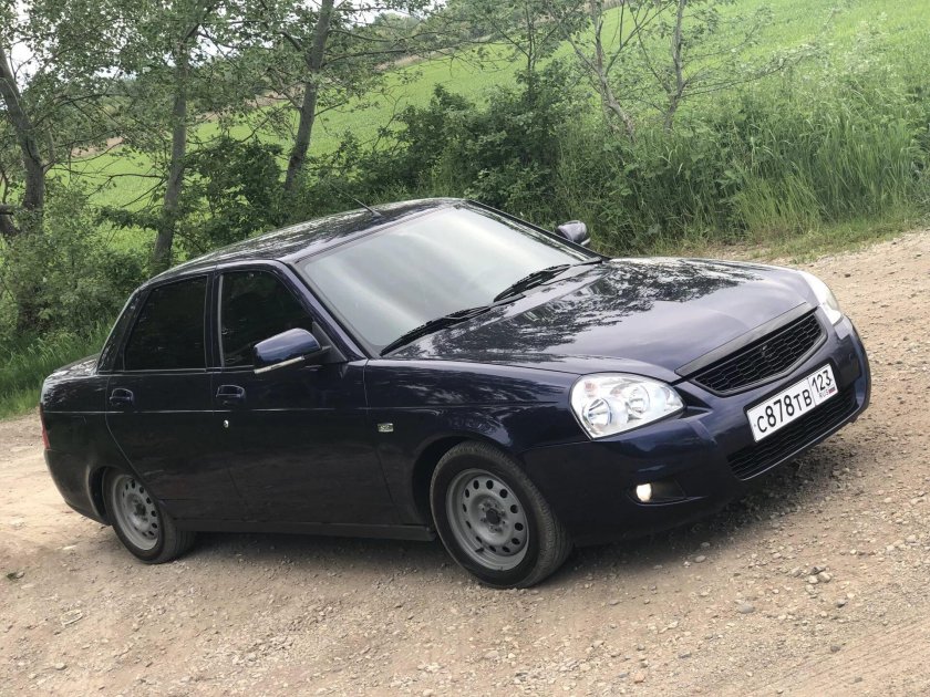 Лада Приора 2 седан черная