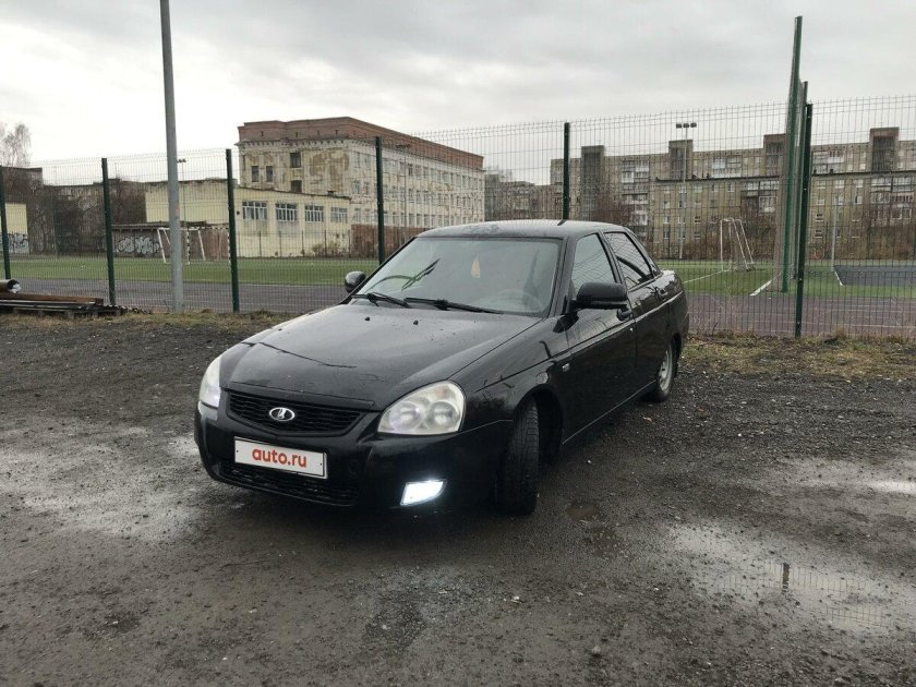 Приора 1 черная