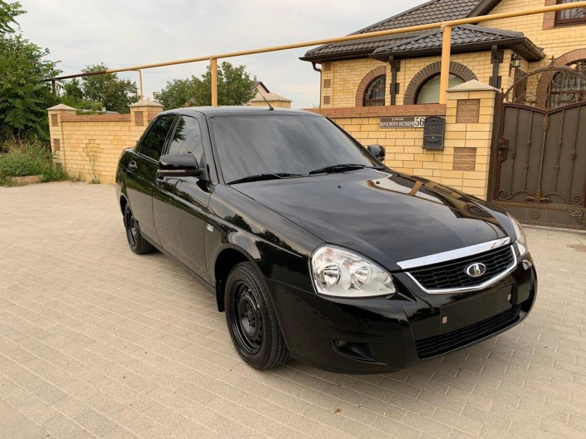 Приора 2 черная