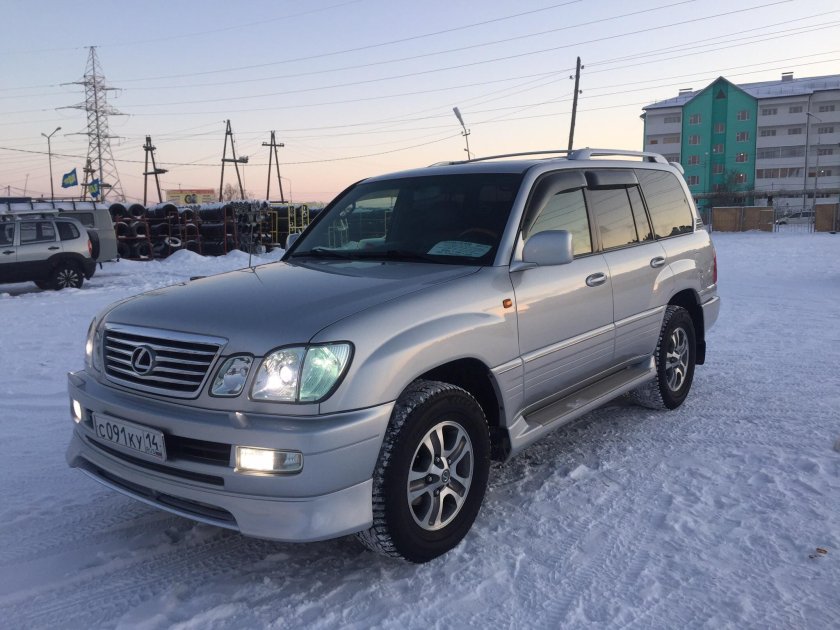 Лексус ЛХ 470 2004