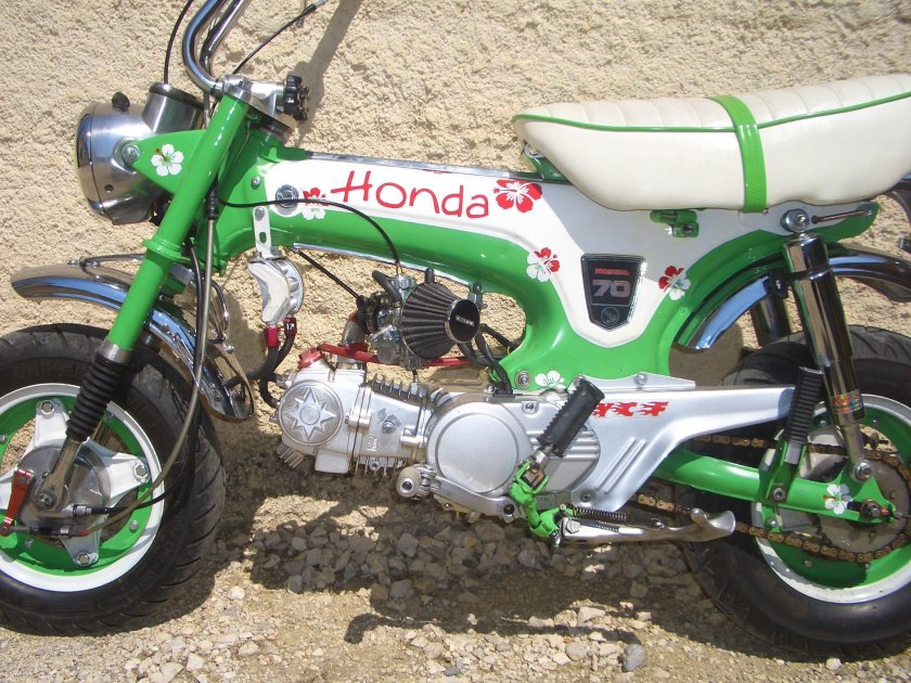 Honda monkey z 50