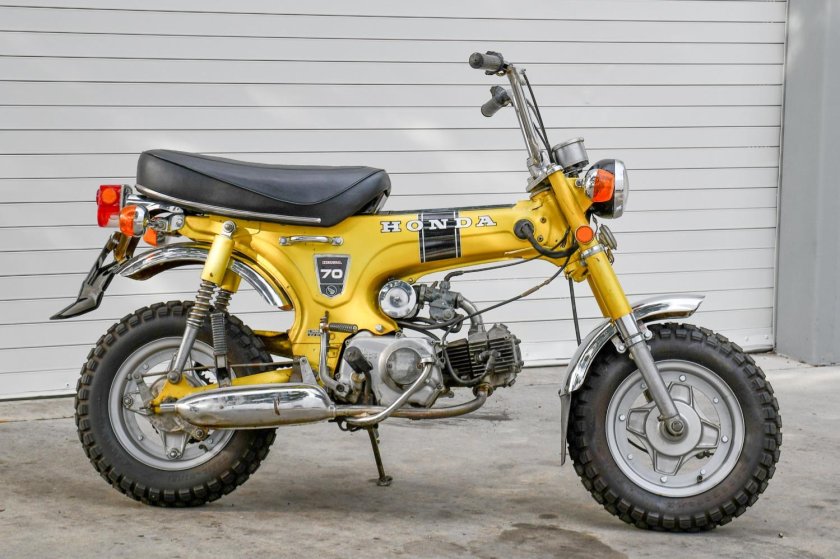 Honda Dax st50