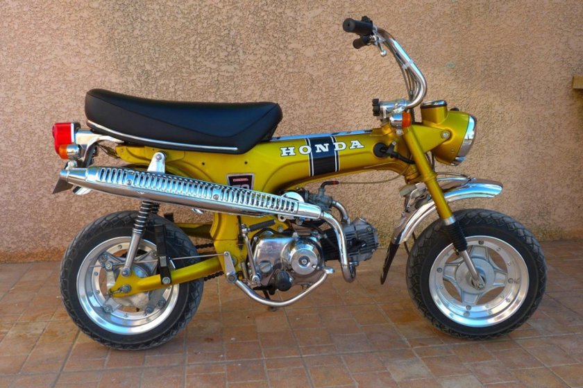 Honda Dax st50