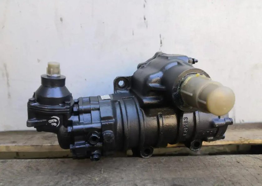 КАМАЗ 6520 рулевой ГУР