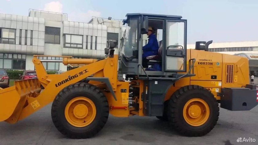 Фронтальный погрузчик Lonking lg833