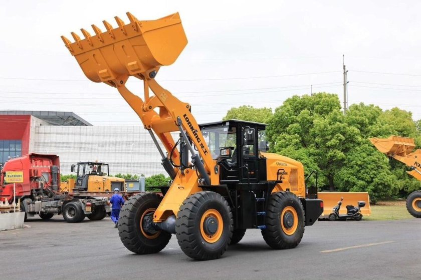 Фронтальный погрузчик Lonking cdm853