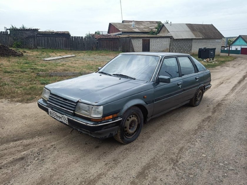 Toyota Carina 2 at 151
