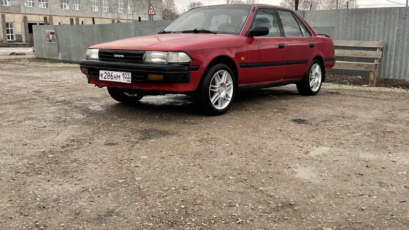 Тойота карина 1990