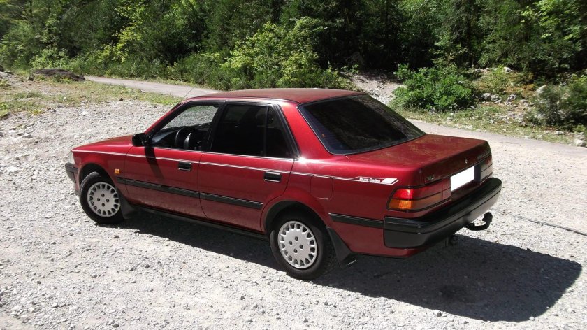 Тойота Карина 2 1990